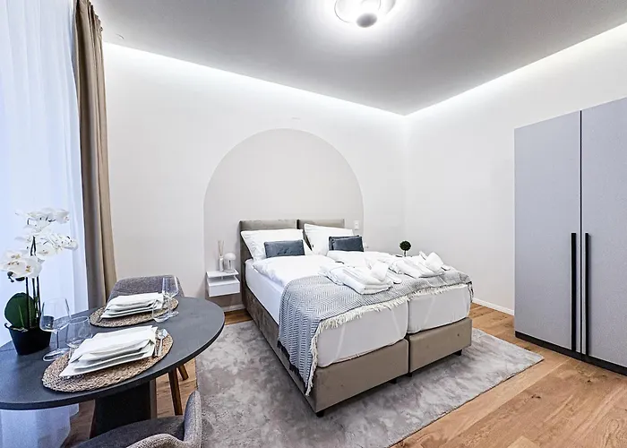 1 Bdr - Noble, In Vienna's Center Wiedeń